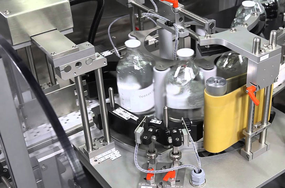 How Does A Shrink Sleeve Labeling Machine Work?