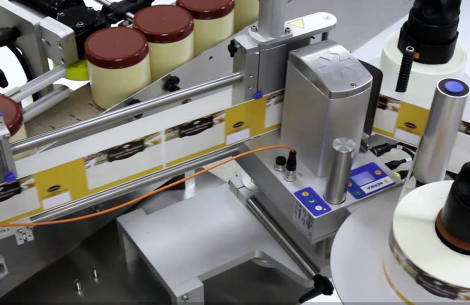 How-to-Load-the-Label-Roll-on-Labeling-Machine